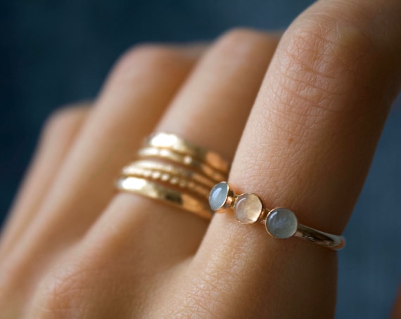 Moon stone march birthstone ring discount