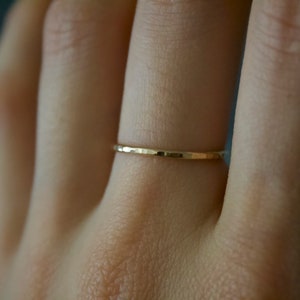 Minimalist Hammered Band/ Thread of Gold Bands/Stackable Handmade/Dainty/ Smooth Band/ Delicate Gold Filled Rings/Vegan Jewelry image 2