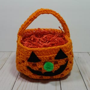 Large Pumpkin Treat Basket / Halloween Basket / Party Basket / Holiday Basket / Grandma Treat Basket / Halloween Decor