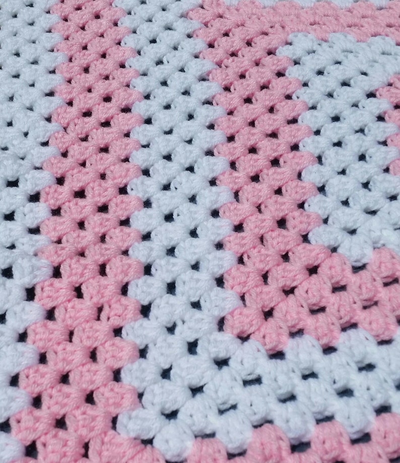 Daisy Pink and White Baby Blanket / Crochet Baby Blanket / Etsy