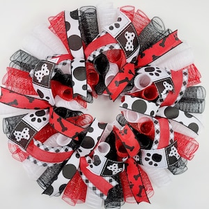 Dog Themed Door Wreath, Everyday Dog Decor, Puppy Party Decor, Dog Front Door Wreath, Paw Print Decorations, Dog Lover Gift Ideas