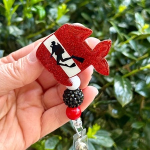 Scuba Diver Fish Badge Reel, Dive Flag Snorkeler Badge Holder, Best Friend Nurse Gift, Saltwater Tropical Fish ID Tag, Shark lover badge
