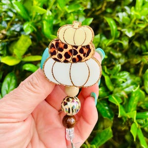 Cheetah Stacked Pumpkins Badge Reel, Cute Fall Badge Reel, Nurse Badge Reel, Teacher ID holder, Office ID Lanyard, Halloween Badge Reel