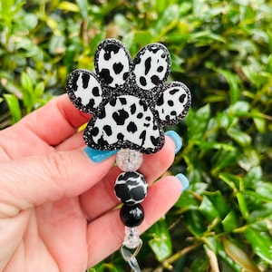 Leopard Dog Paw Badge Reel, Cute Nurse Badge Reel, Dog Mom Badge Holder, Gift for Her, Vet Tech Badge Holder, Animal Lover Gift for Mom