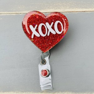 Bobine pour badge Xoxo Saint-Valentin, porte-badge coeur, enrouleur pour badge rétractable, porte-badge RN, lanière pour carte d'identité de bureau, cadeau d'infirmière, mignon badge scintillant