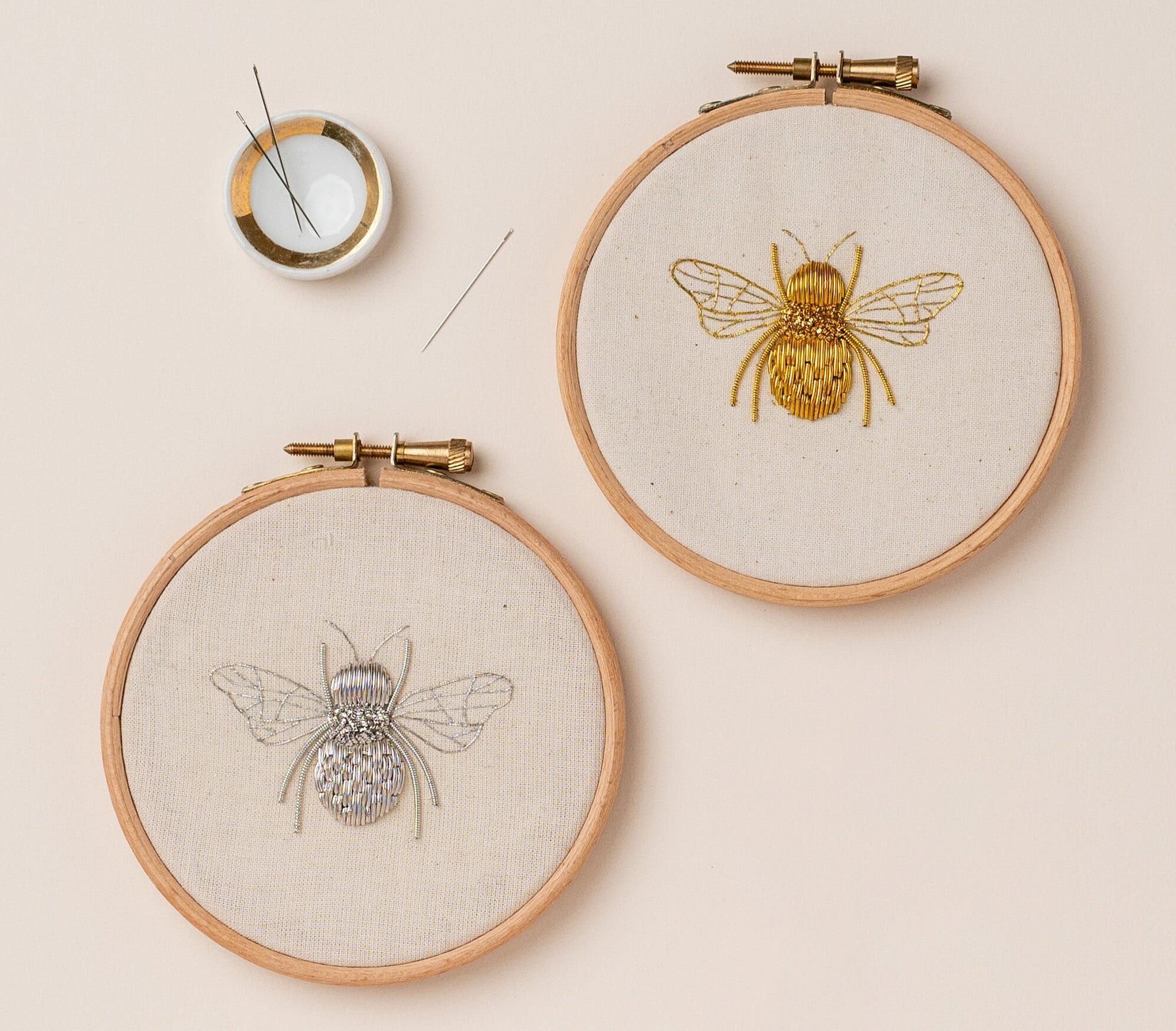 ゴールドワークのミツバチ刺繍キット | スタンダードキット - Etsy 日本