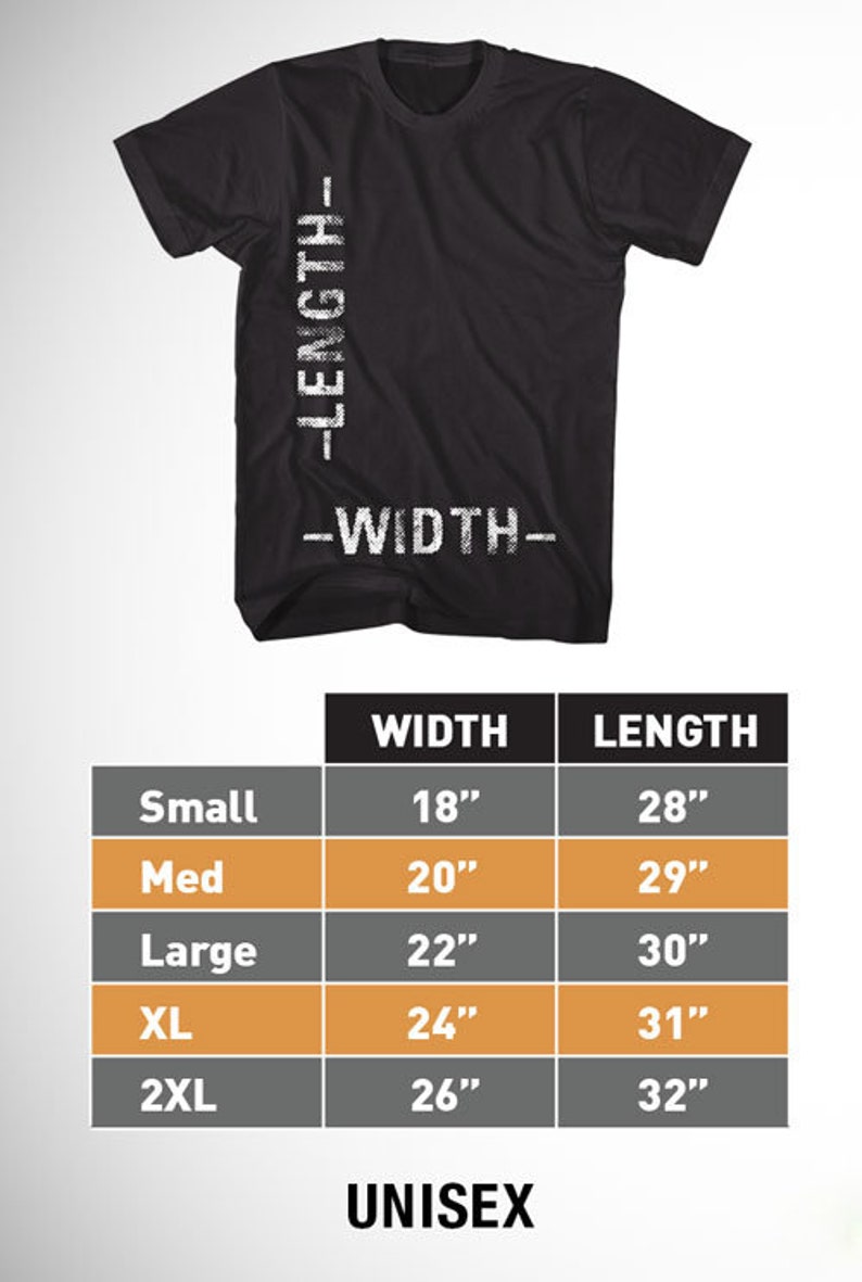 Pu&ograve; includere: Una tabella delle taglie per una t-shirt unisex che mostra le misure di larghezza e lunghezza in pollici per le taglie S, M, L, XL e 2XL.