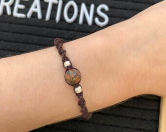 Brown hemp bracelet, cream coloured glass beads, earthy tones, handmade beaded jewelry, boho style, adjustable to fit most