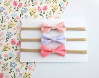 Small Baby Bows Newborn Headbands Nylon Baby Headbands and Bows Small Mini Newborn Bow Tiny Bow Headband Tiny Baby Headbands for Newborns