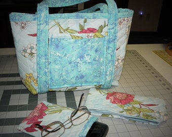 Quilted Purse set - Handbag - Blue Floral - Handmade - with extras