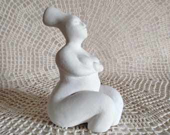 Venus of  Köşk Höyük: Figurine Inspired by Neolithic Art. Icon of Fertility and Womanhood.