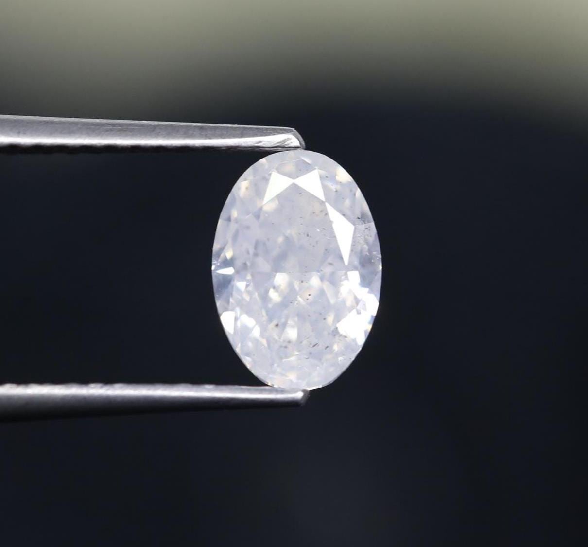 Ideaal voor verlovings- en trouwring | 1,50 kt fancy witte diamant, 7,9 x 5,6 mm