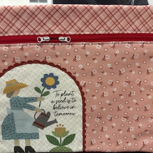 Lori Holt Watering Can Girl Zippy Bag DIY kit, fabric, zipper lining instructions Large Bag 14x12