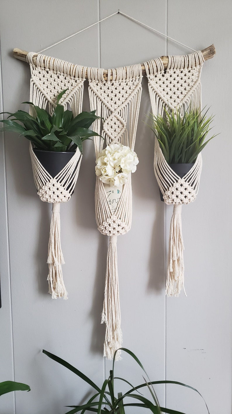 Clove Hitch triple plant hanger / Small macrame wall