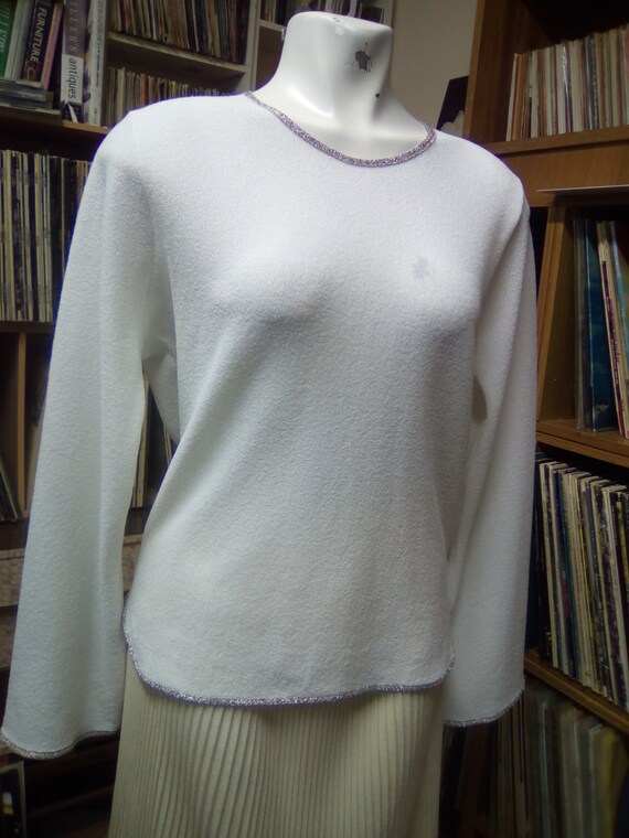 Late 60s/ 70s Ladies Sweater, White, Silver Metal… - image 5