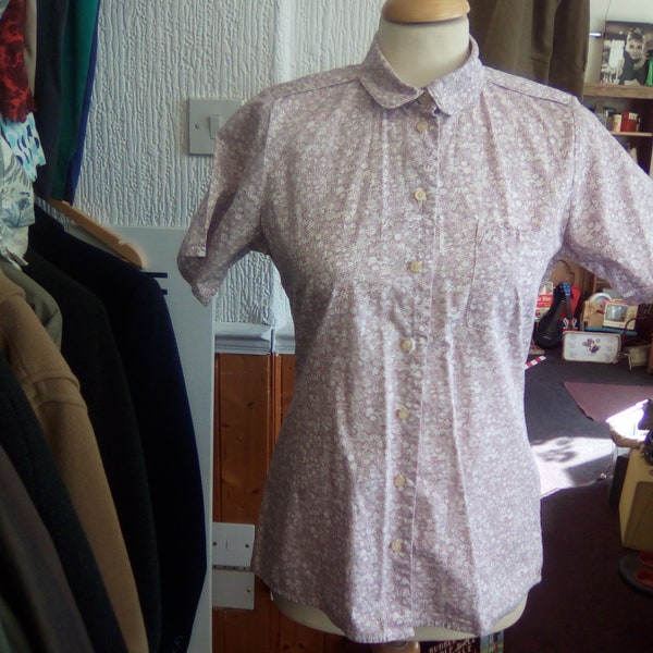 90s Saville Row Company Mauve/ Winter White Floral Shirt Style Blouse, Woman's UK Size 10.
