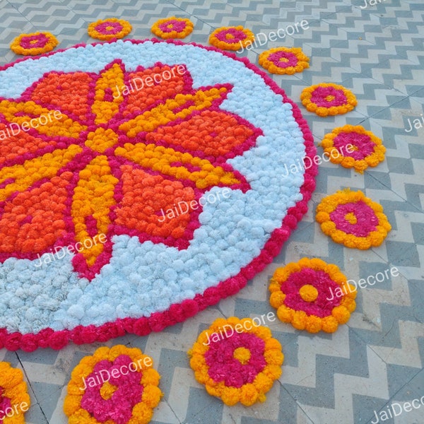 Expédition express de belles fleurs artificielles Rangoli Arrangements floraux Pièce maîtresse Fleurs de souci Circulaire Rangoli Décorations de fête