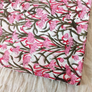 Tissu en voile léger par mètre, imprimé indien à la main, tissu 100 % coton, matériau artisanal pour vêtements de bébé, tissu à courtepointe, matériaux vestimentaires