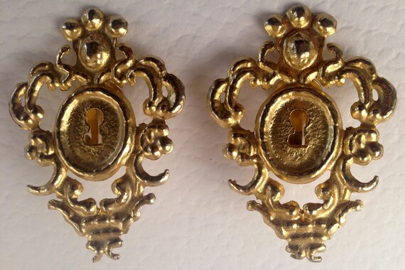 ROCHAS: beautiful baroque earrings