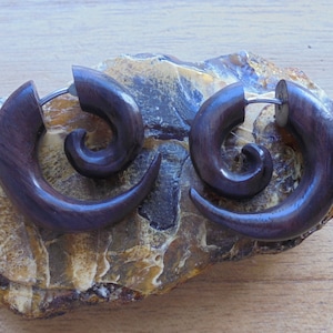 Nepoorbellen, nepoorbellen spiraal, houten nepoorbellen, houten accessoires, Bali-sieraden, Sono 04-4