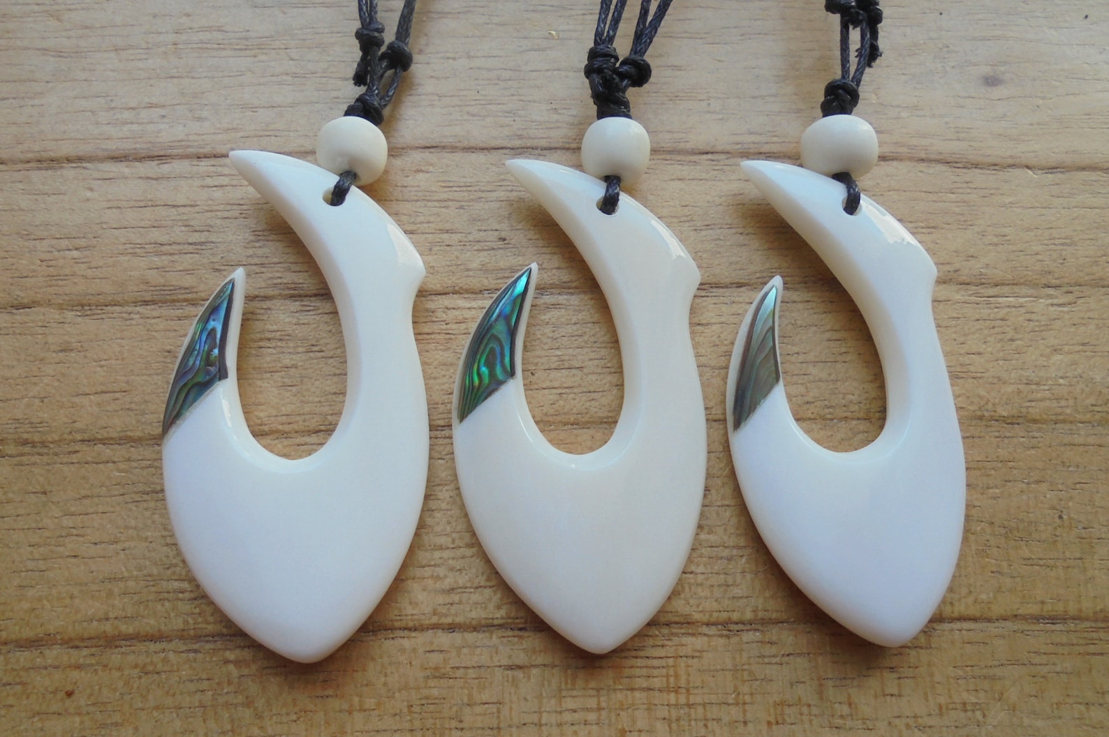 Maori Fish Hook Bone Necklace With Paua Shell Inlay, Hei Matau, Bone ...
