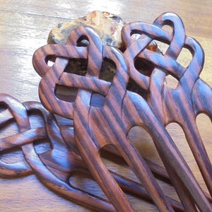 Sono Holz Haarstab: Keltischer Knoten 3-Zacken Haarstab