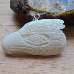Eagle Head Bone Pendant, Thunderbird, Eagle Northwest Coast, Bali Bone Carving NWC 5