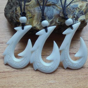 Fish Hook Bone Necklace, Maori Hei Matau, Bone Pendant, Bali Bone Carving Jewelry  M31