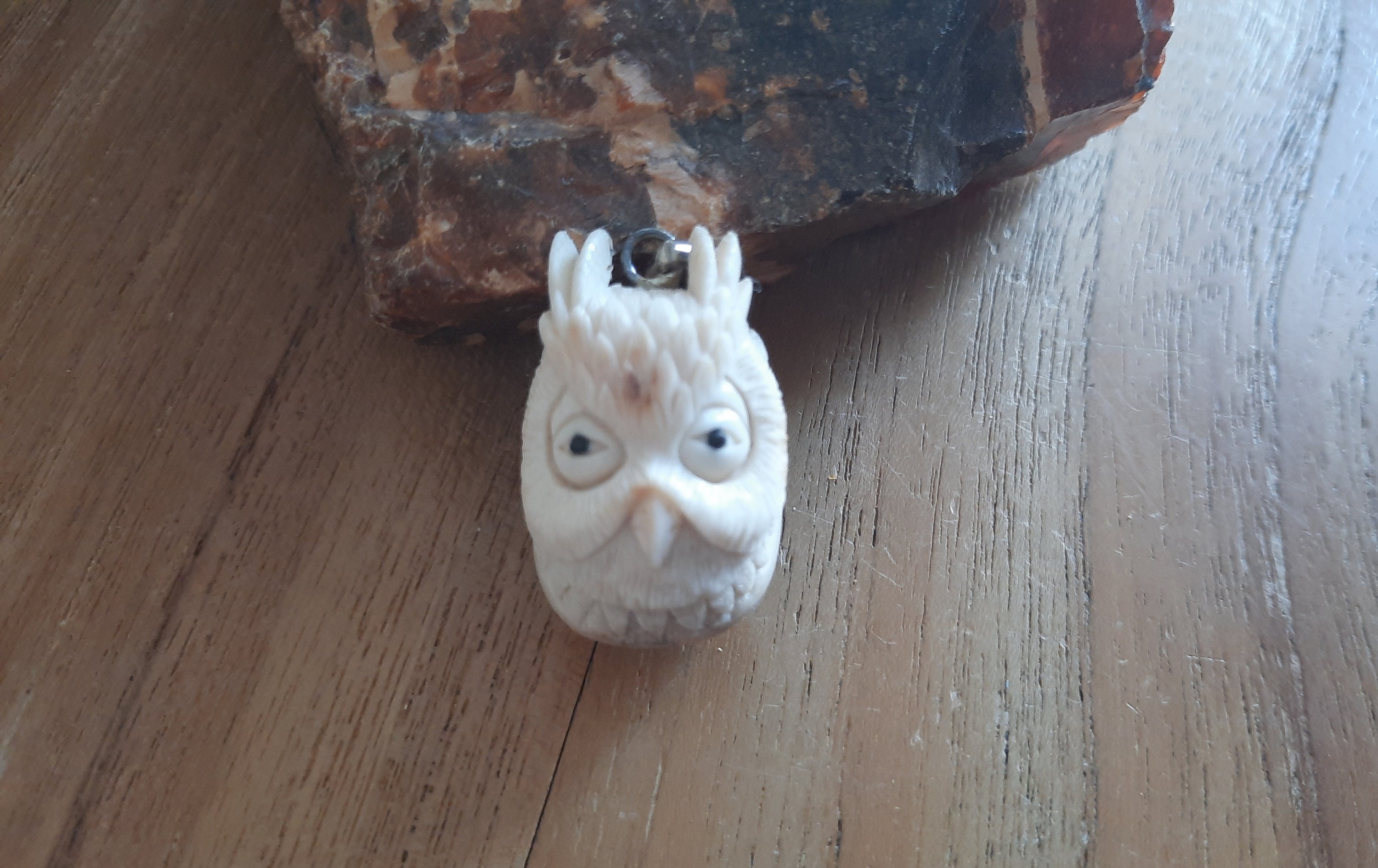Owl Head Pendant, Owl Carving Deer Antler Bali Jewelry OW02