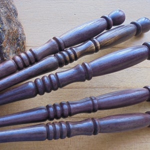 Single Prong Holz Haarstab, Holz Haarpin, Handgedrehter Holz Haarstab, Haarschmuck HS24-4 SONO