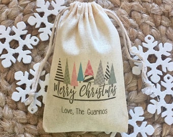 Set of 10 Personalized Christmas Favor Bags / Holiday Gift Bags / Merry Christmas (Item 1745A)