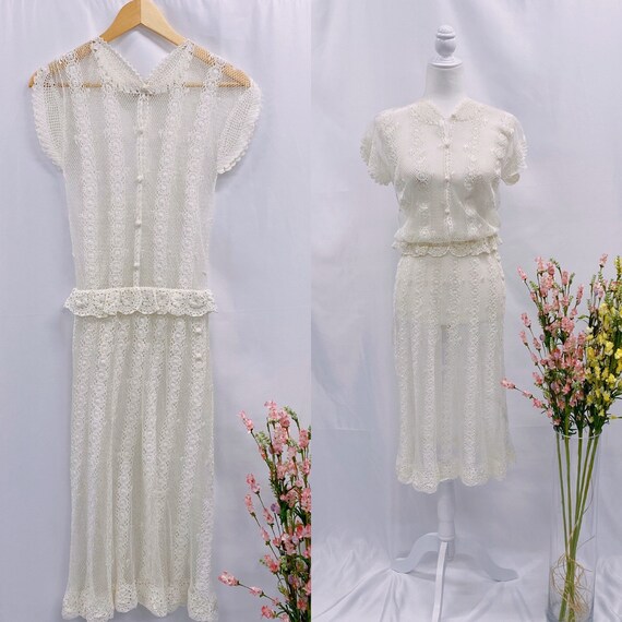 Vintage 70s crochet floral midis dress