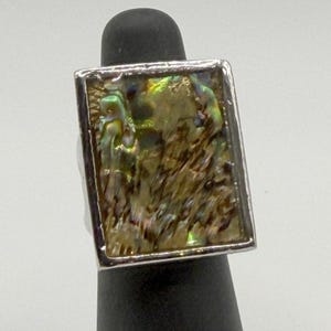Rectangular Abalone Shell Ring Size 6.5 Silver Tone Heart Band immagine 2