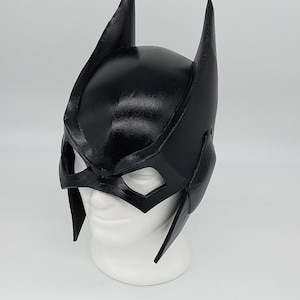 Bat-Girl Cosplay Cowl &quot;Arkham-Style&quot; (on order / EVA Foam)