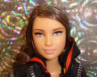 Jennifer lawrence online doll
