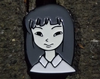 Monoe - Yume Nikki - Pin's phosphorescent en émail noir