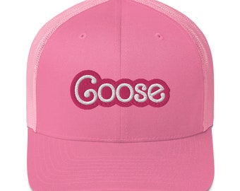 Gorra Trucker Goose Baby Doll rosa fuerte