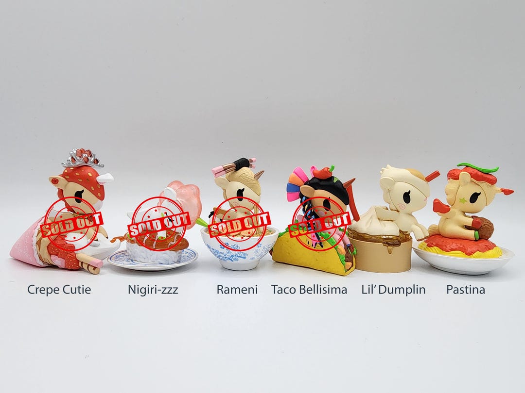 ☆POPMART☆LET'S PLAY TOGETHER DOLL SERIES ZIZI KEYRING Ququ & Zizi playing dress up together… Don't they both look