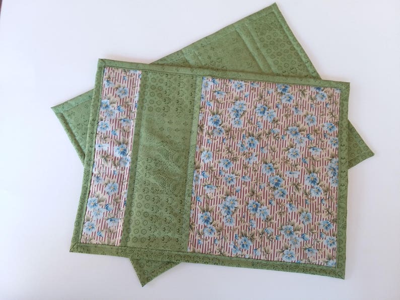 quilted fabric placemat set of 4 mug rug quilted table decor candle mat Christmas gift green and brown floral placemats