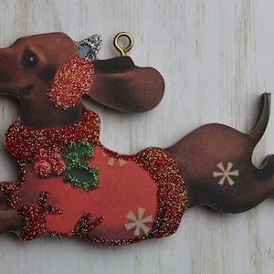 Dachshund Dog Running * Christmas Tree Ornament * Vintage Card Image * Wood and Glitter * Holiday Decoration C77