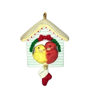 1993 Snuggle Birds (Miniature) Hallmark Keepsake Christmas Tree Ornament (QXM518-2) NIB New in Box