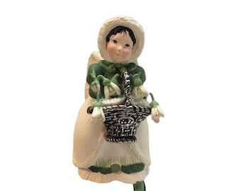 1997 Snowdrop Angel Hallmark Keepsake Christmas Tree Ornament (QX1095) NIB New in Box