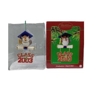 Coruja de formatura de 2003 (pássaro) por Carlton Cards Hallmark Keepsake Enfeite de árvore de Natal (CXOR-015G) NIB Novo na caixa
