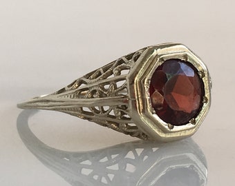 Art Deco Garnet 14K White Gold Filigree Ring