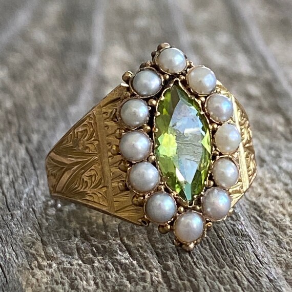 Victorian Peridot Seed Pearl Engraved 15K Gold Ri… - image 7