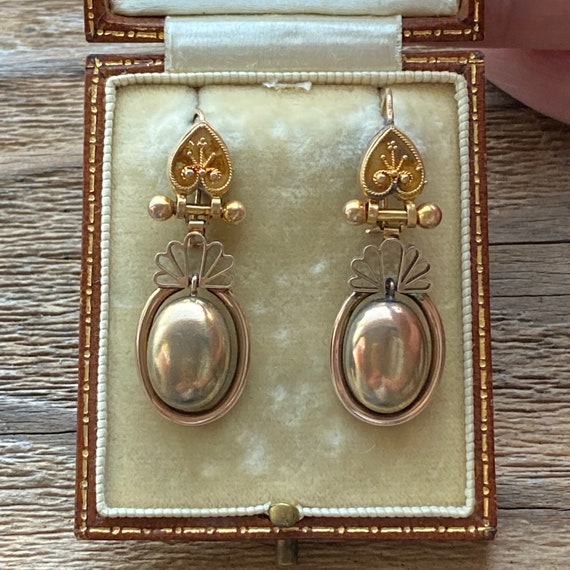 Victorian Etruscan Revival Two-tone 14K earrings - image 7