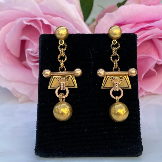 Victorian Etruscan 10k Chandelier Ball & Chain Ear