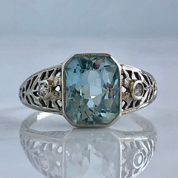 Edwardian Aquamarine & Diamond 18KW Filigree Ring - image 5