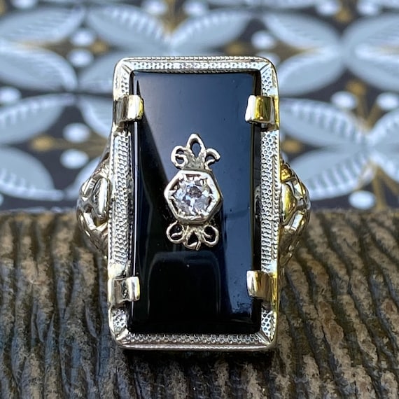 Art Deco Onyx 14K White Gold Filigree Ring - image 3