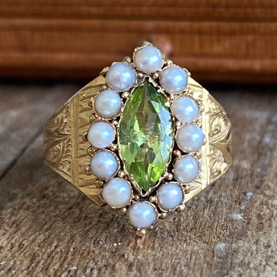 Victorian Peridot Seed Pearl Engraved 15K Gold Ri… - image 4